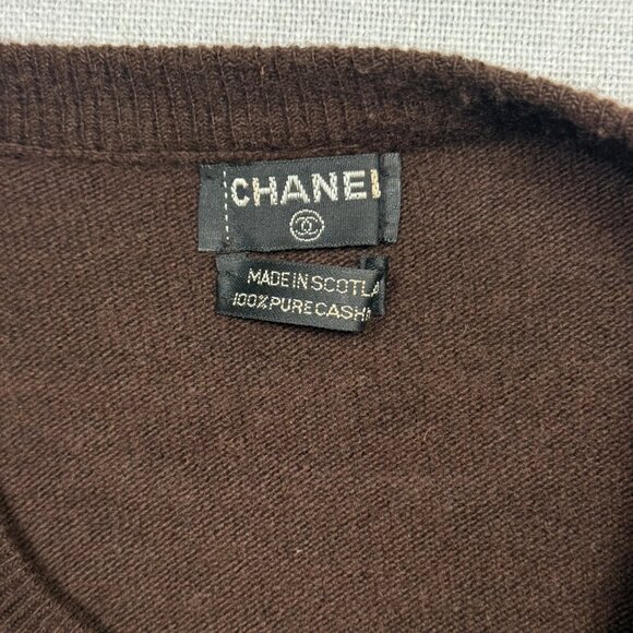 VTG CHANEL Cashmere Cardigan Jewel Button Asymmetrical Brown Sweater Chest 35" - Picture 12 of 14